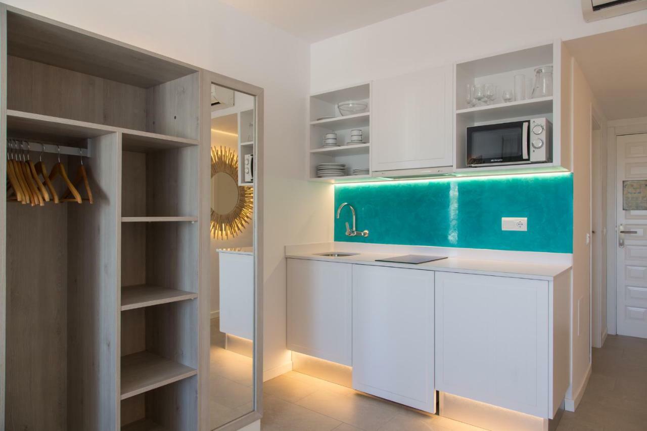 Apartamentos Costamar II Es Pujols Eksteriør bilde